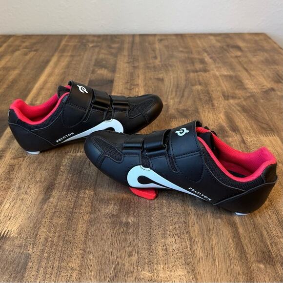 Peloton Cycling Shoes w/Delta Cleats Hook-And-Latch Closure Black Red Size EU 37 - Picture 6 of 9